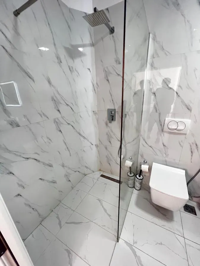 Golden Cherry Tirana Apartment